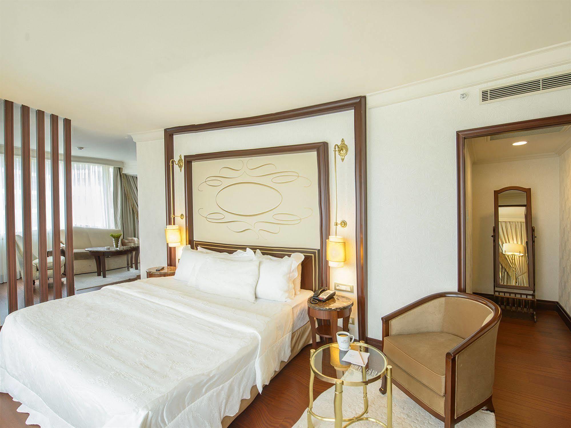 Elite World Taksim 5* İstanbul